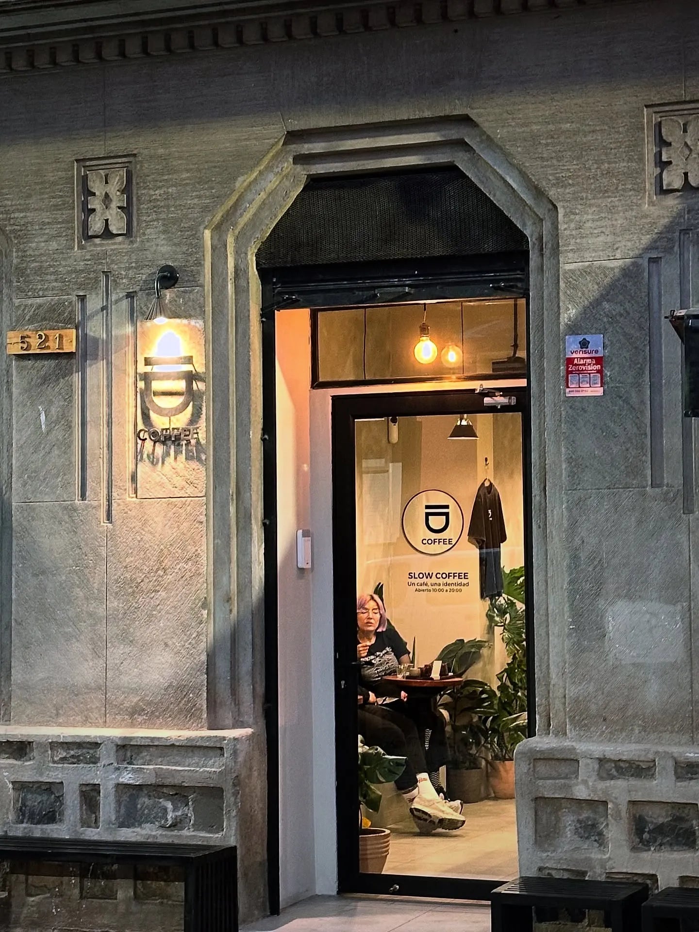 Fachada ID Coffee Store