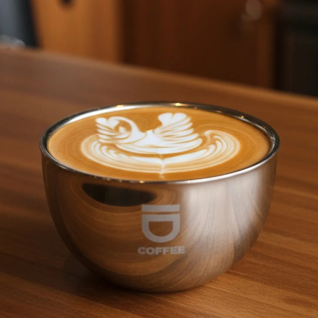 Taza ID Acero inoxidable con sisne en arte latte